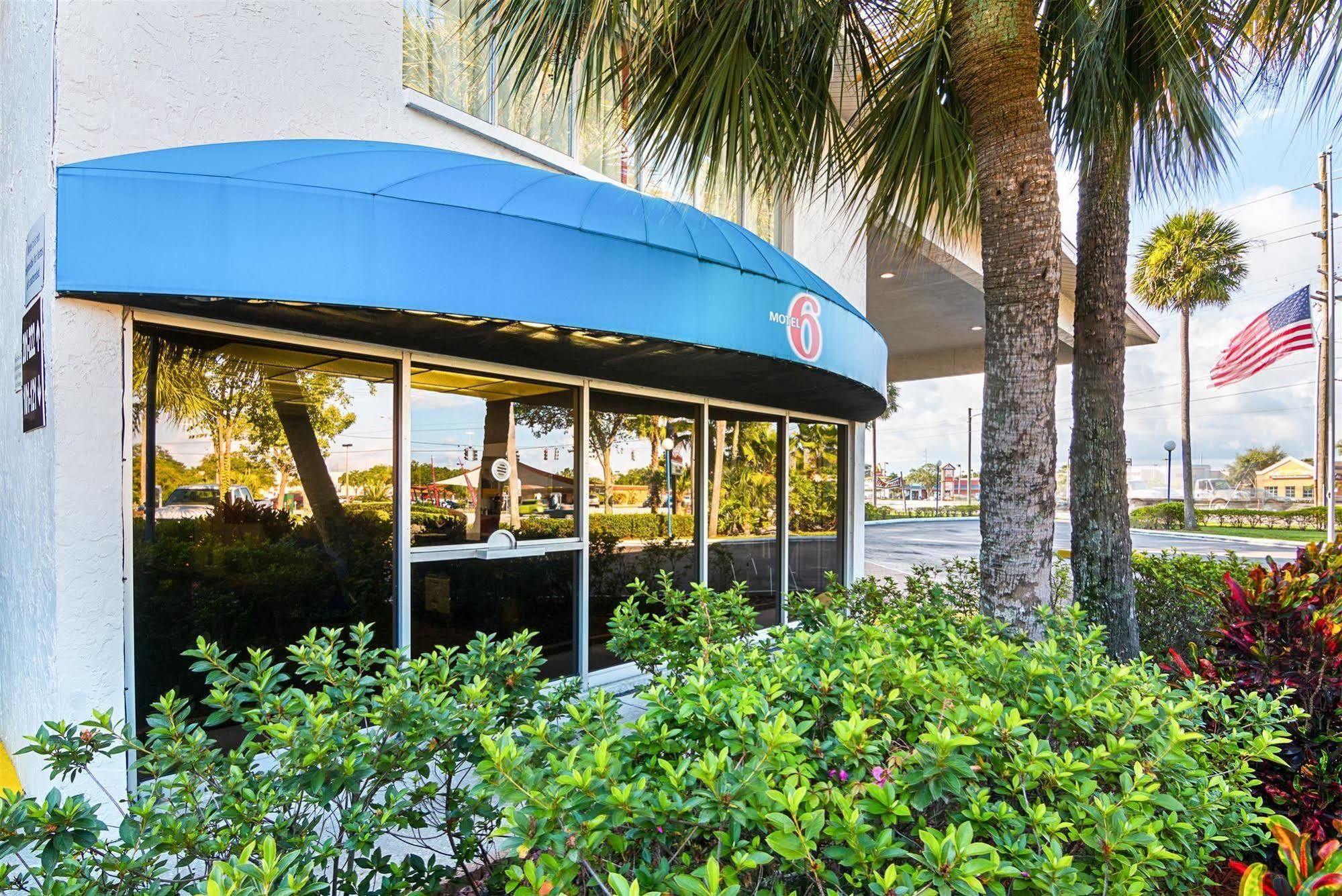 Motel 6-Tampa, Fl - Fairgrounds Heartland Kültér fotó