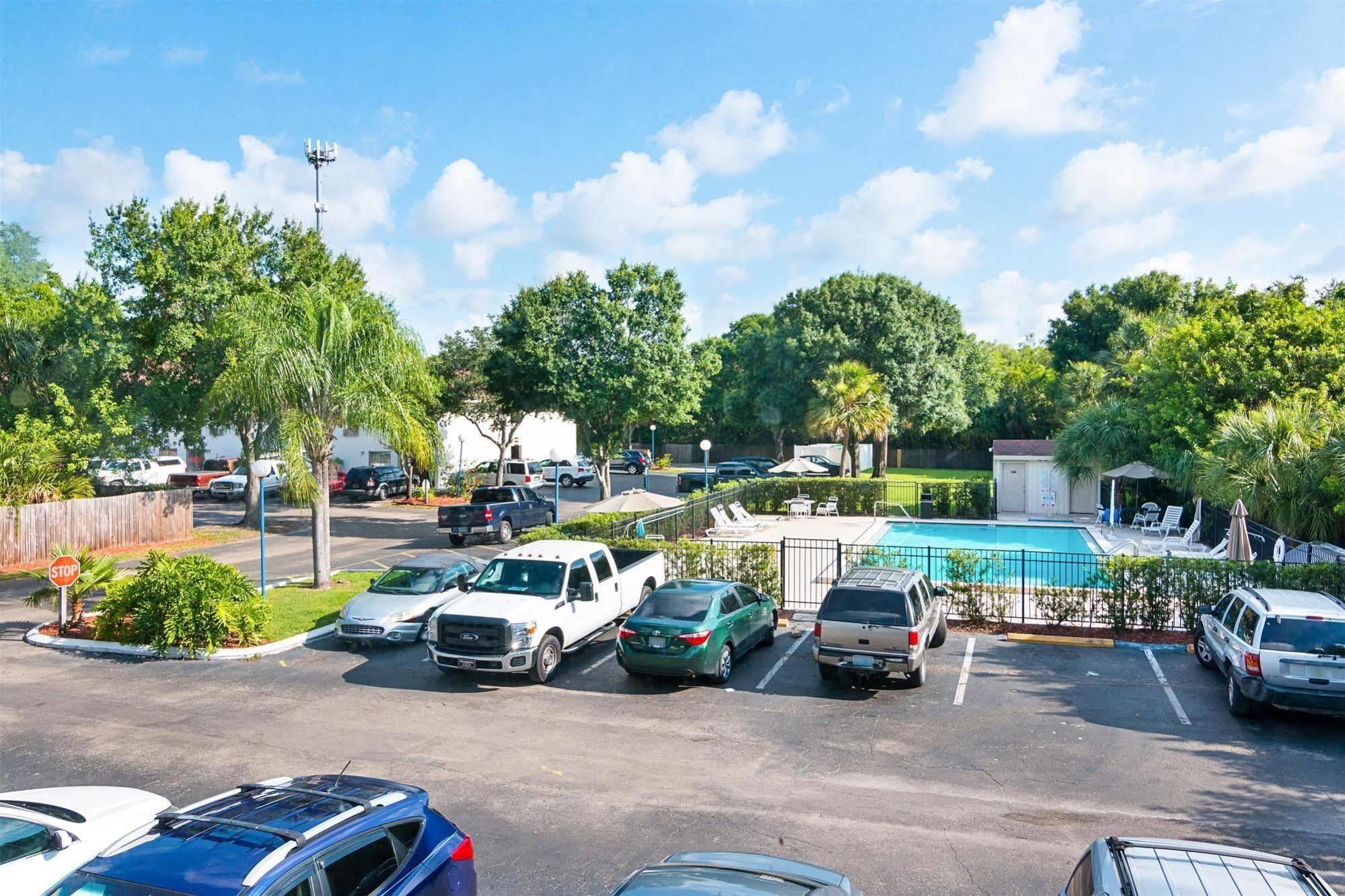 Motel 6-Tampa, Fl - Fairgrounds Heartland Kültér fotó